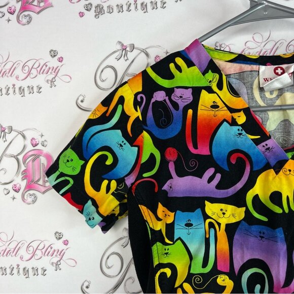 White Cross scrub tshirt cats rainbow ombrΓ© Multicolor Cat Print Scrub Top - Picture 5 of 11
